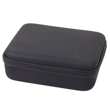 Dron D6 PRO sterowany pilotem i smartfonem na zewnątrz