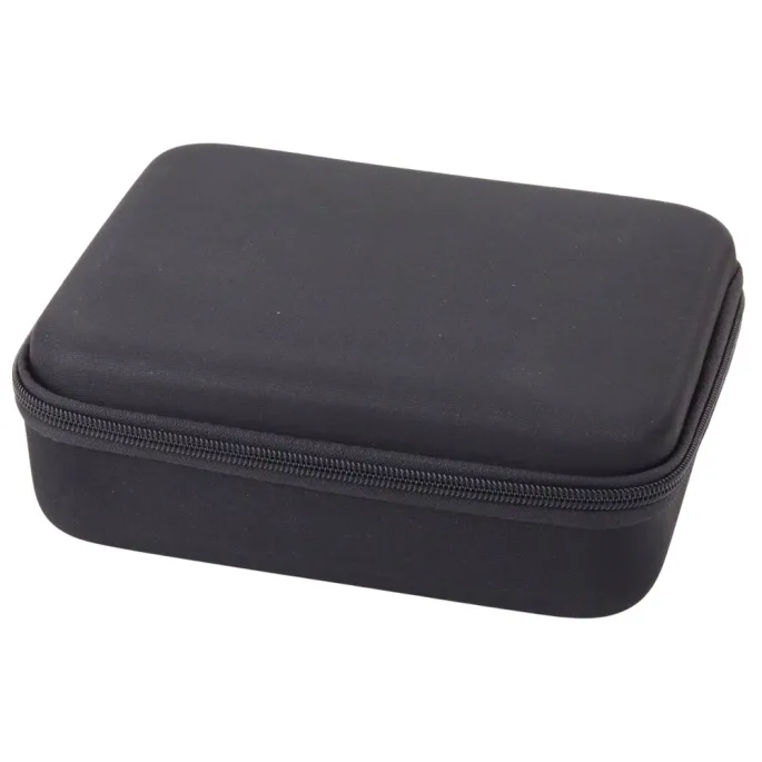 Dron Y329 z rozłożonymi śmigłami gotowy do startu na stole