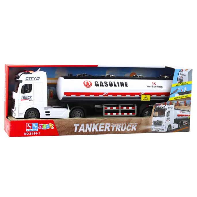 Cysterna do zabawy o długości 57 cm z akcesoriami i bateriami w zestawie