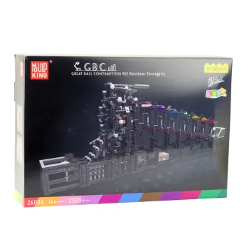 Rozbudowany zestaw toru na kulki z kolorowymi elementami podczas budowy