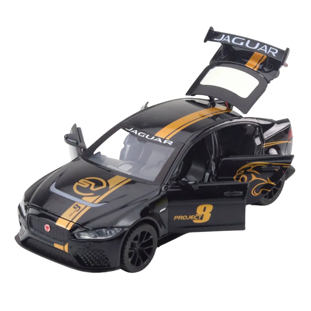 Zabawka auto z napędem pull-back oraz realistycznymi dźwiękami