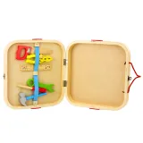 Kolorowe drewniane śrubki i narzędzia w walizce, kreatywna zabawka dla dzieci