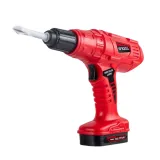 Kolorowa walizka z narzędziami edukacyjnymi dla majsterkowicza