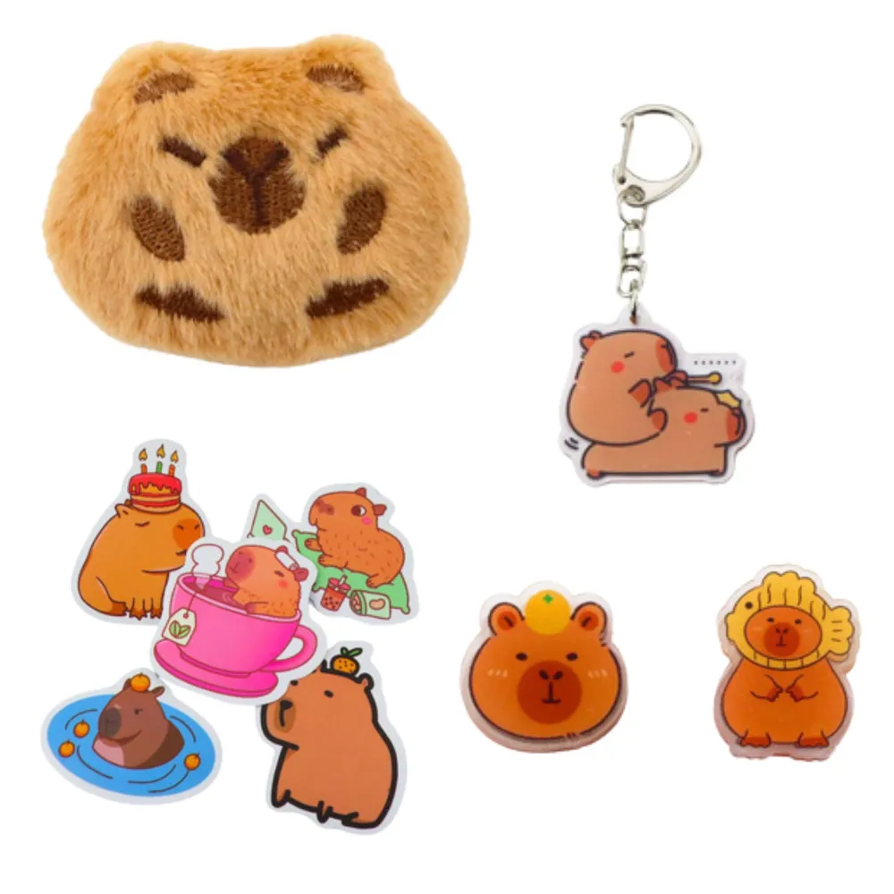 Pojemny piórnik szkolny z motywem kapibary i przezroczystą kieszonką na froncie