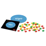 Zestaw elementów gry Ego Family Family Trefl rozłożony na stole