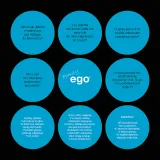 Rodzina bawiąca się przy grze Ego Family Trefl