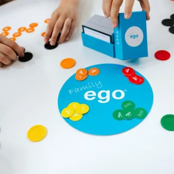 Instrukcja obsługi i komponenty gry Ego Family Trefl