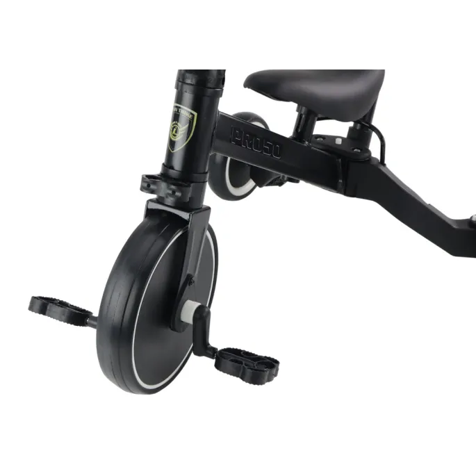 Regulowane siodełko rowerka PRO50 podczas użytkowania przez dziecko