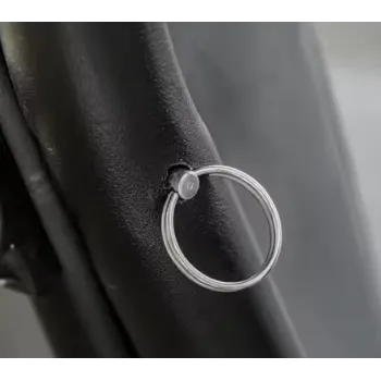 Duża huśtawka z poduszkami, idealna na taras lub patio