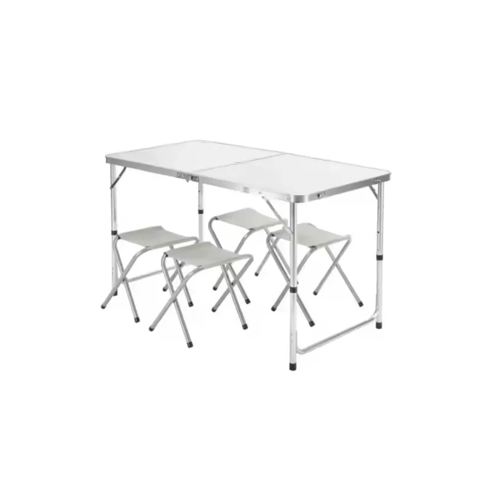 Zestaw mebli kempingowych rozstawiony na balkonie