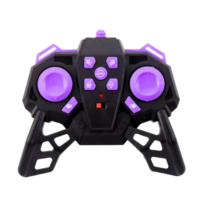 Zbliżenie na efekt dymu i nowoczesne oświetlenie LED w aucie RC