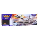 Okręt zdalnie sterowany z pilotem i realistycznymi miniaturami na pokładzie