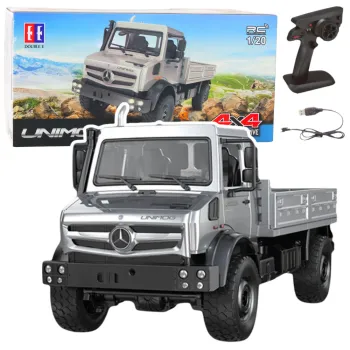 Zdalnie sterowany samochód Mercedes Unimog RC 4x4 na tle terenu