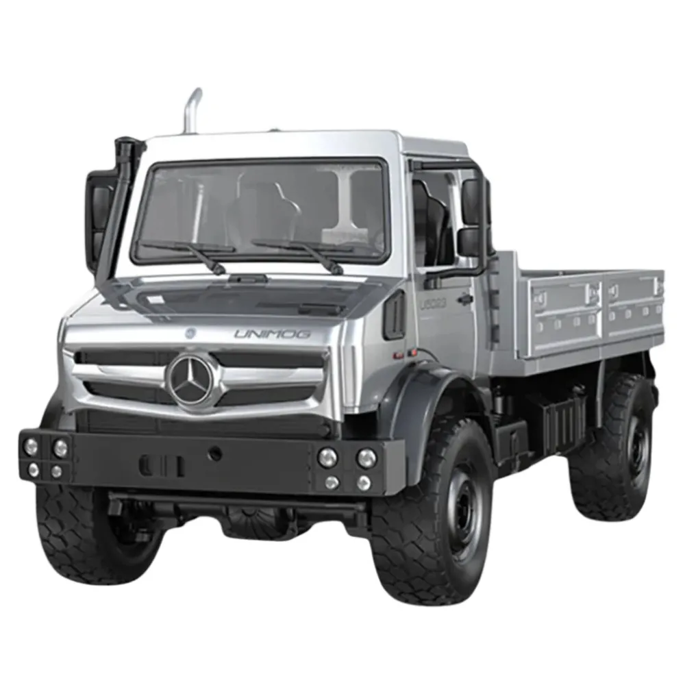 Model RC Mercedes Unimog 1:20 z otwartymi drzwiami i maską