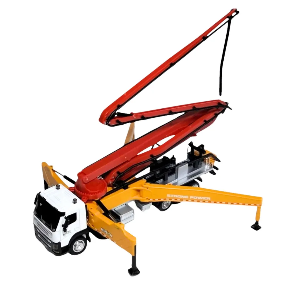 Wytrzymała betoniarka RC Huina w skali 1:18 na dużych kołach terenowych