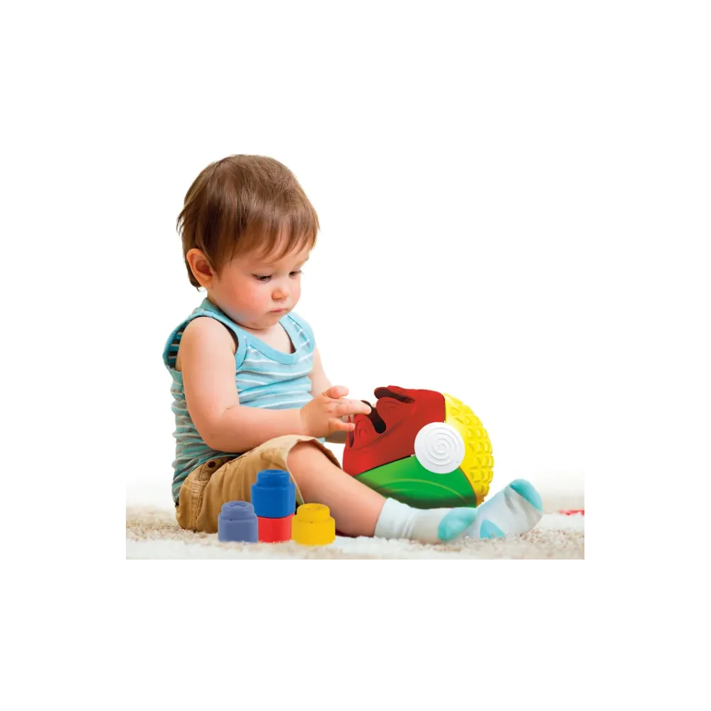 Kolorowa piłka sensoryczna Clementoni wspierająca rozwój dziecka