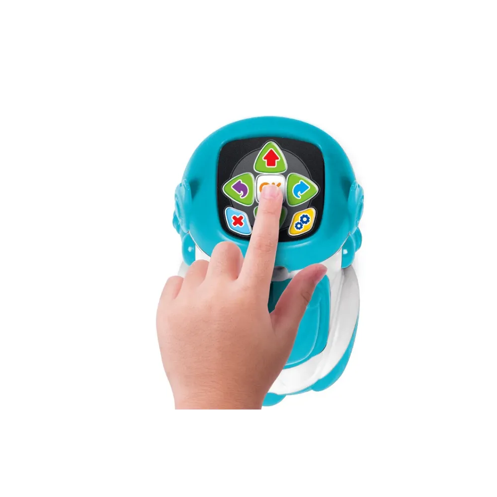 Robot Doc w trakcie programowania na edukacyjnej macie