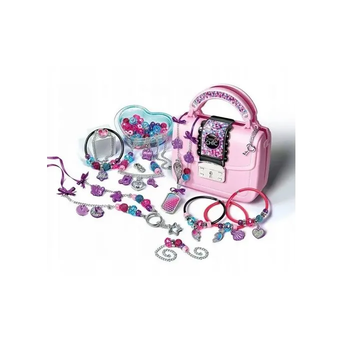 Elementy biżuterii i akcesoriów z zestawu Crazy Chic w pudełku serce