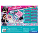 Dziecko tworzące własną biżuterię z koralików Clementoni Crazy Chic