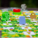 Gracze podczas rozgrywki w Pięć Szczytów Górskie Wędrówki