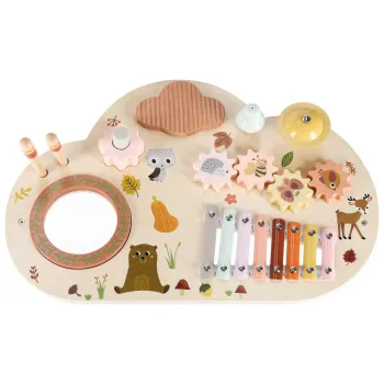 drewniany stolik z motywem zwierząt i pastelowymi kolorami dla malucha