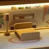 Kolorowy domek dla lalek z akcesoriami i ciepłym światłem LED