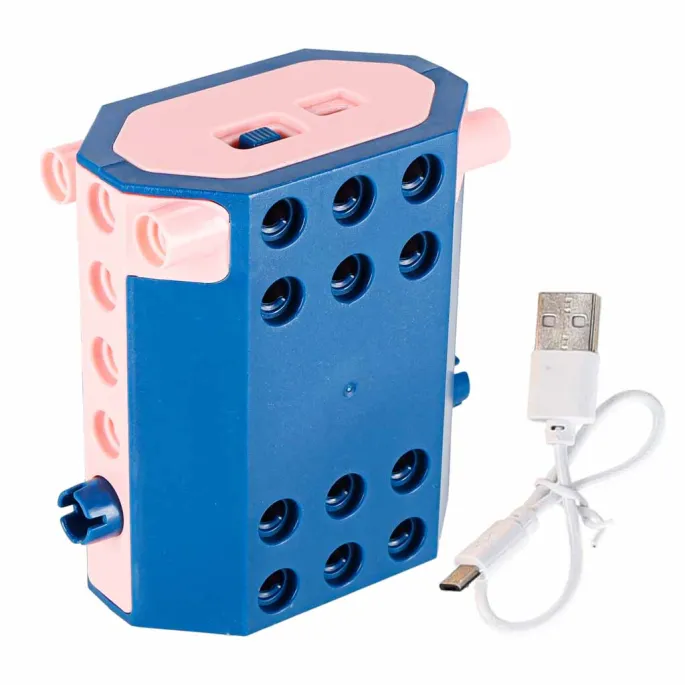 pudełko klocków z akcesoriami i instrukcją budowania