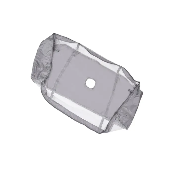 Mobilne łóżeczko dziecięce w szarych i białych kolorach do podróży