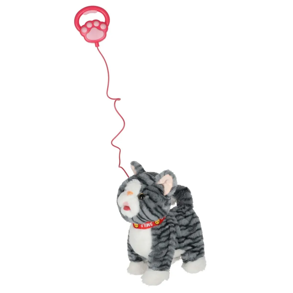 Zbliżenie na szarego pluszowego kota na smyczy dla dzieci powyżej 3 lat