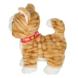 Dziecko prowadzi interaktywnego kotka na smyczy po pokoju