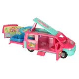 Lalka w zestawie z kamperem i bogatą gamą dodatków kempingowych