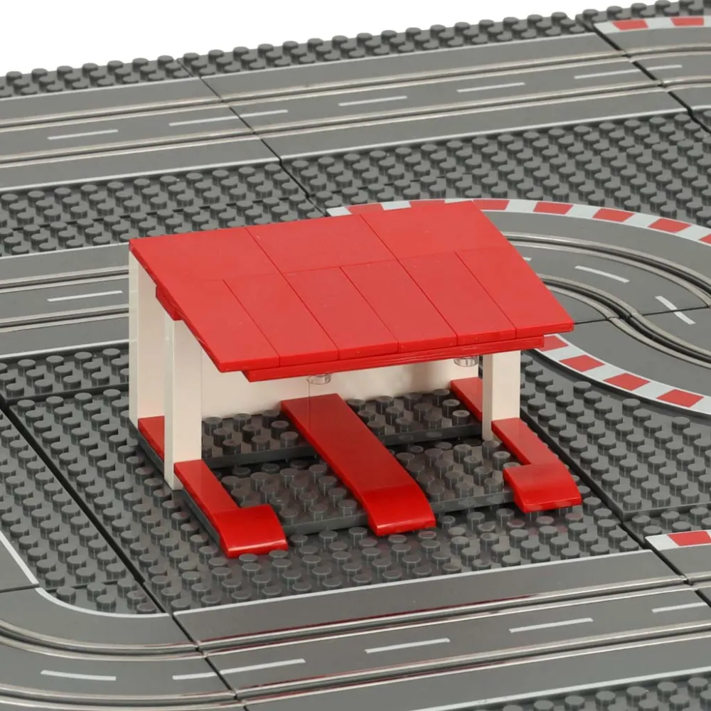 Kreatywny zestaw toru wyścigowego z klockami i dwoma kontrolerami