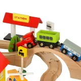 Komplet akcesoriów: samochody, znaki drogowe i figurki do zabawy