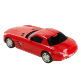 Model ciężarówki Mercedes-Benz Actros widoczny z przodu na białym tle