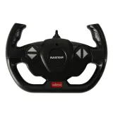 Czarny model Porsche Cayenne Turbo z pilotem w eleganckim wydaniu