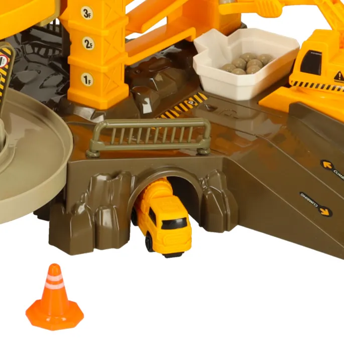 Dziecięcy tor samochodowy z elektrycznym napędem i akcesoriami