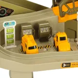 Kolorowy tor budowlany dla małych fanów motoryzacji i budowy