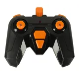 pilot do samochodu zdalnie sterowanego z widocznymi przyciskami