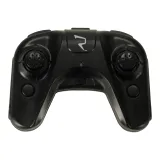 Model RC Flip Speeder podczas jazdy po dywanie i parkiecie