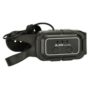 Zestaw z samochodem RC, klasycznym kontrolerem i sterowaniem na rękę