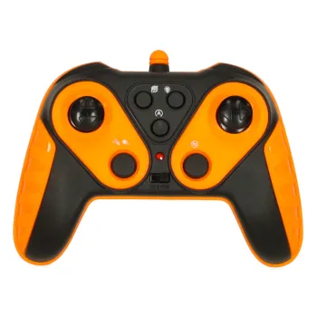 Efektowny samochód RC z baniek mydlanych i dużymi gumowymi kołami