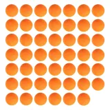 Zbliżenie na pistolet piankowy i piankowe kulki do zabawy