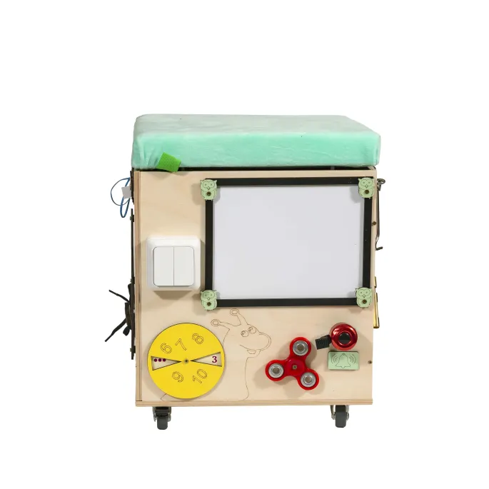 Puf manipulacyjny LAS z otwartym schowkiem na zabawki i książki