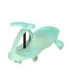 Widok na kierownicę dopasowaną do małych rączek dziecięcych