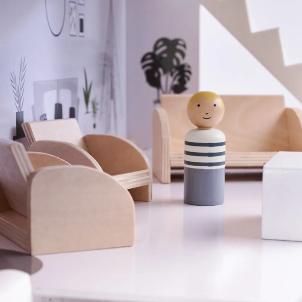 Kreatywny prezent – drewniany domek z figurkami i wyposażeniem