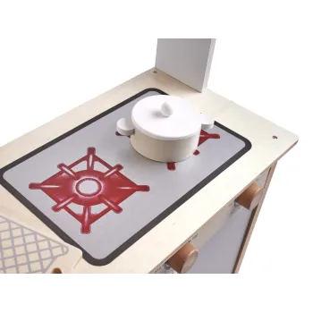 Elementy zestawu: deska, talerz, garnek i buteleczka w kuchni KUKETO