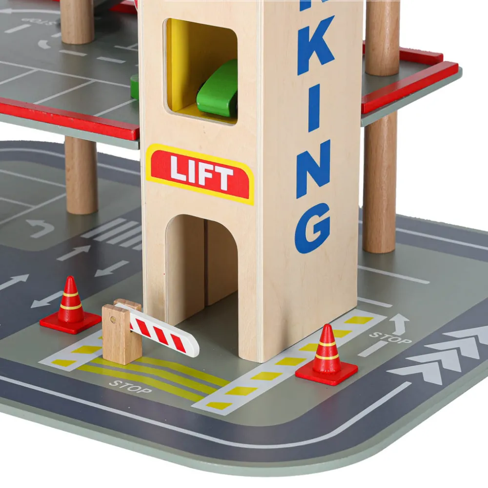 Estetyczny drewniany parking z przestrzenią na kilka pojazdów