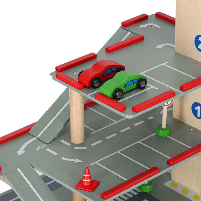 Winda w drewnianym garażu LULILO BENINO dla łatwego przemieszczania autek