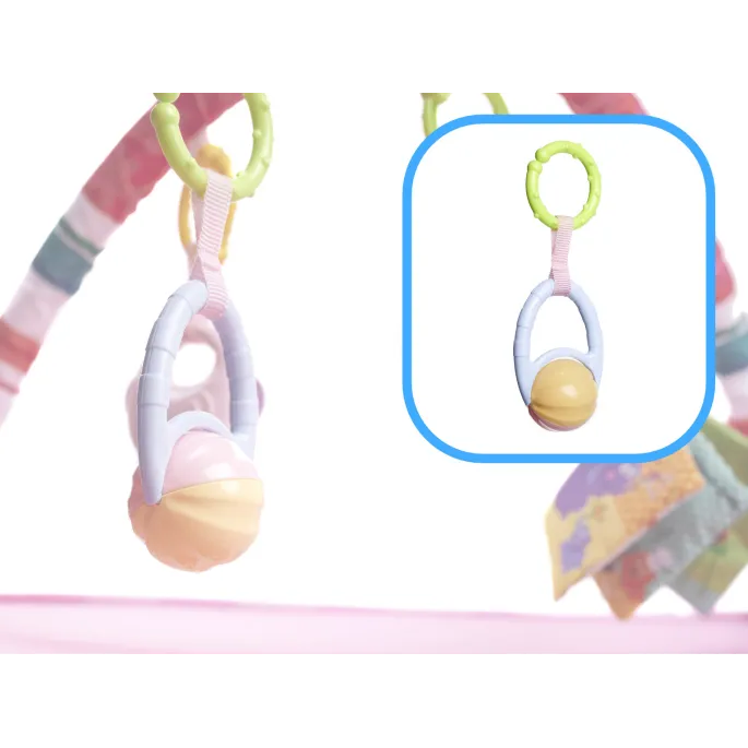 Basen suchy z kolorowymi piłeczkami w macie edukacyjnej różowej