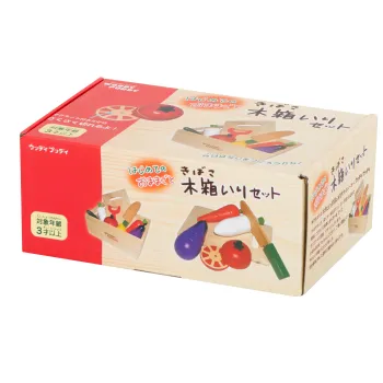 Zabawka dla dzieci – drewniane warzywa w skrzynce z nożem i obieraczką